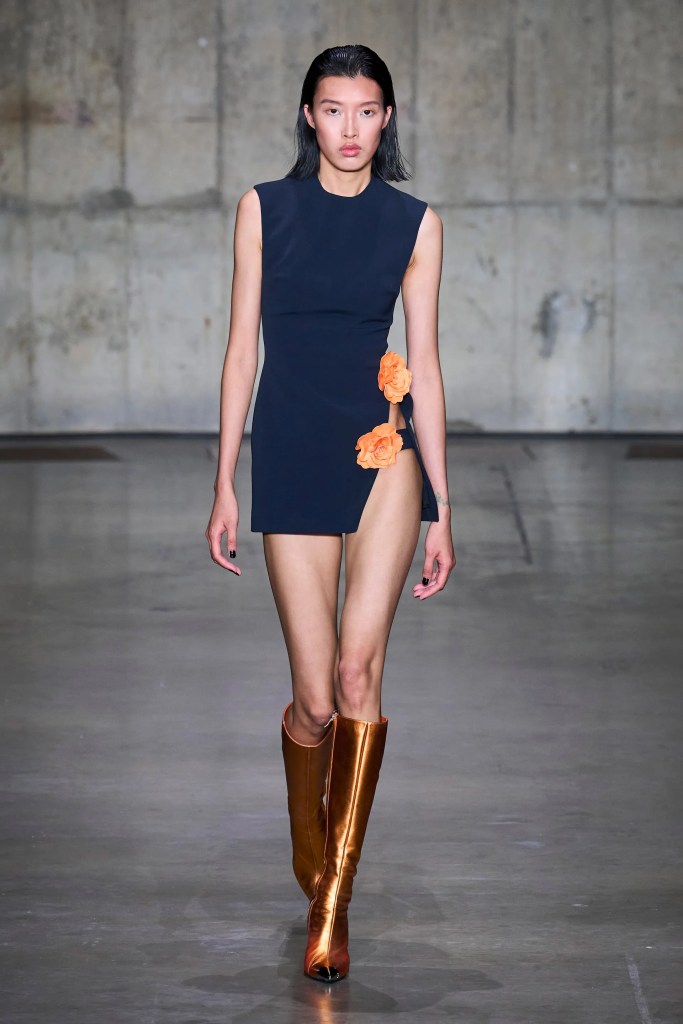 David Koma Spring 2024 Ready To Wear - outfit with knee-high boots