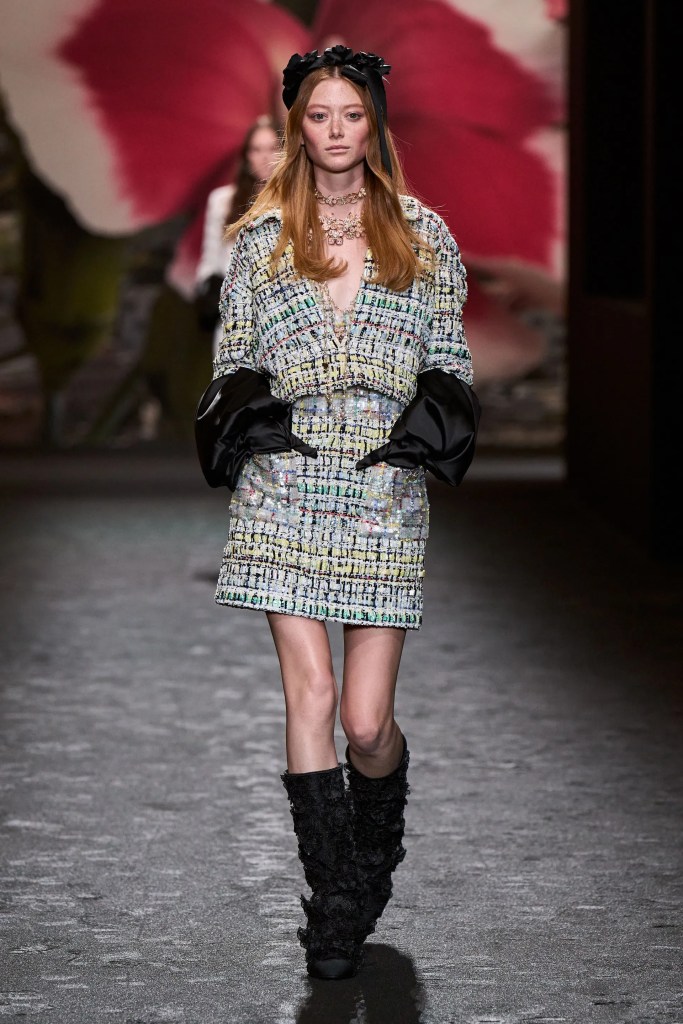 Chanel Spring 2024 Ready To Wear - outfit with knee-high boots