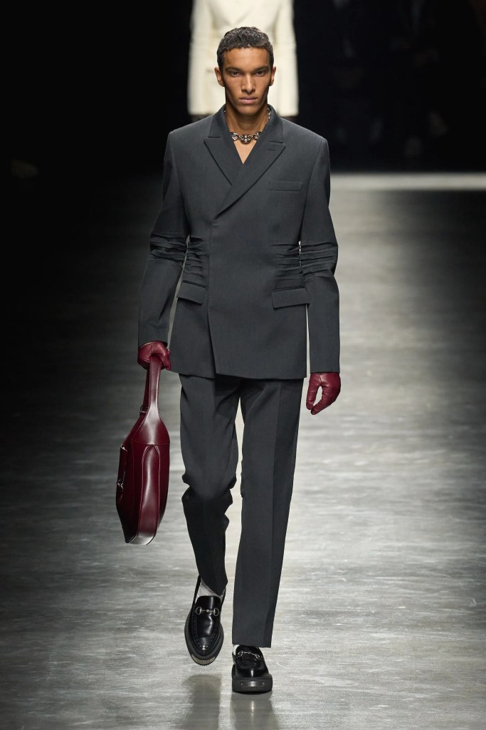 Look 2-gucci-fall-2024-menswear-credit-gorunway