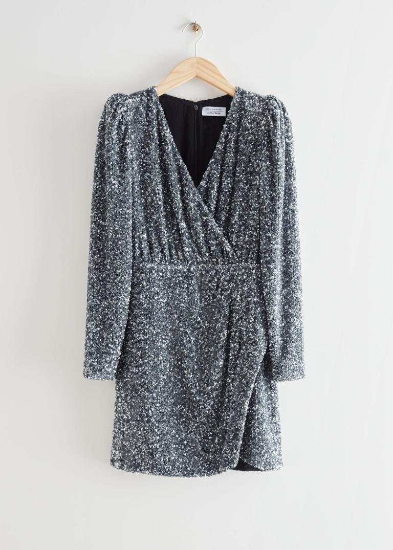 sequin dress- how to accessorize sequin dress