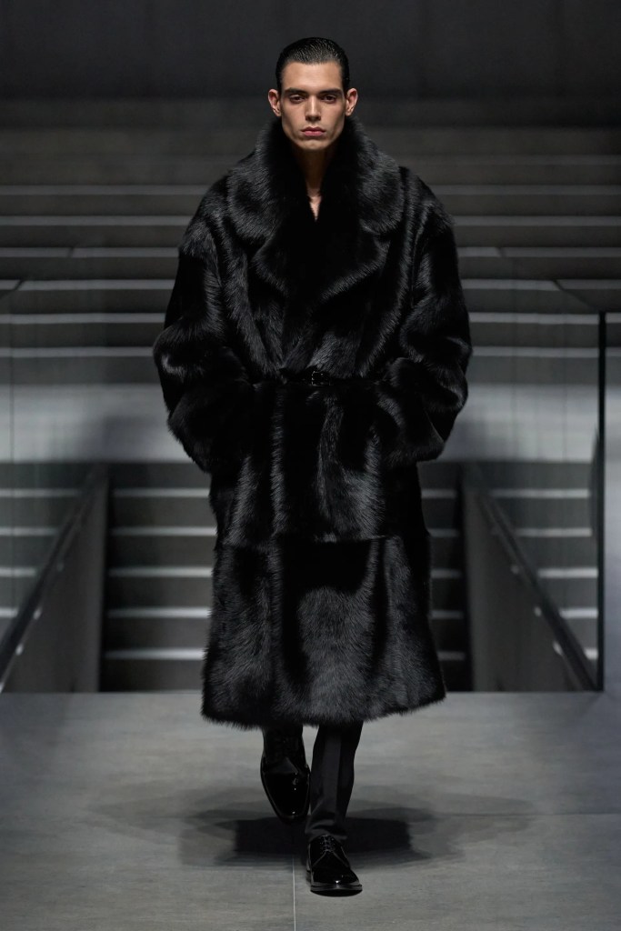 00002-dolce-and-gabbana-fall-2024-menswear-credit-gorunway