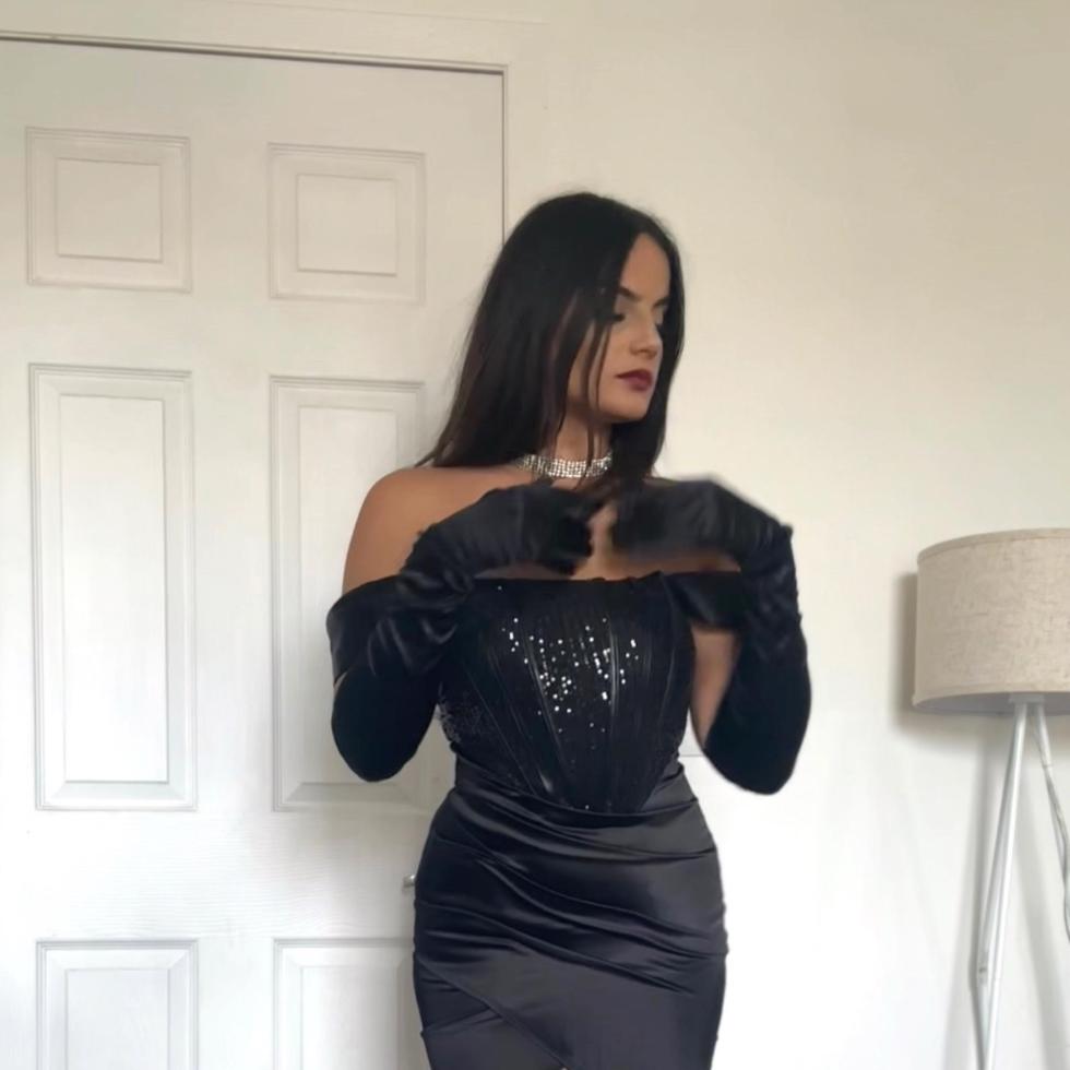 A Guide to Style Your Sequin Dress with Flair